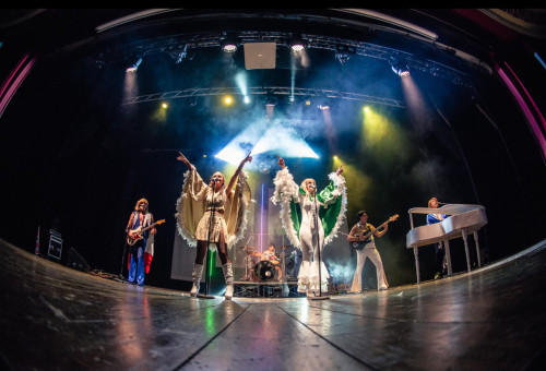 Febbraio a Teatro Tra Musica, Comicità e Spettacoli per Famiglie